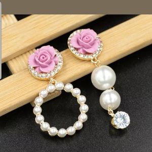 Nwt Betsey Johnson earrings